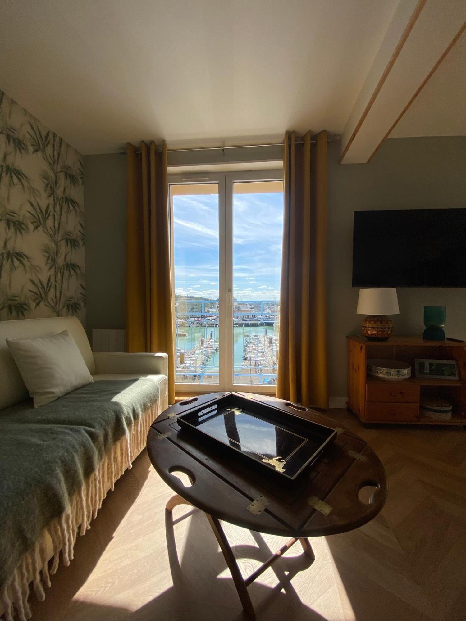 Etablissement 3 Etoiles Avec Ascenseur, 3 Appartements Lumineux Vue Port Avec Balcon, 200M De La Mer, Wifi Fibre, Tous Service Inclus Диеп Екстериор снимка
