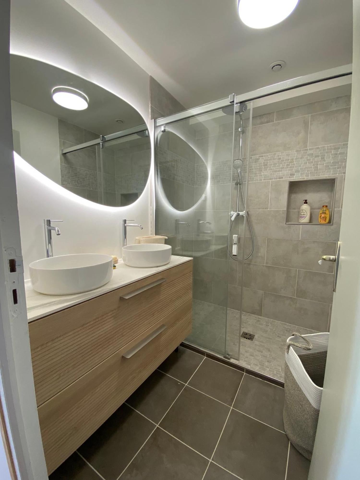 Etablissement 3 Etoiles Avec Ascenseur, 3 Appartements Lumineux Vue Port Avec Balcon, 200M De La Mer, Wifi Fibre, Tous Service Inclus Диеп Екстериор снимка