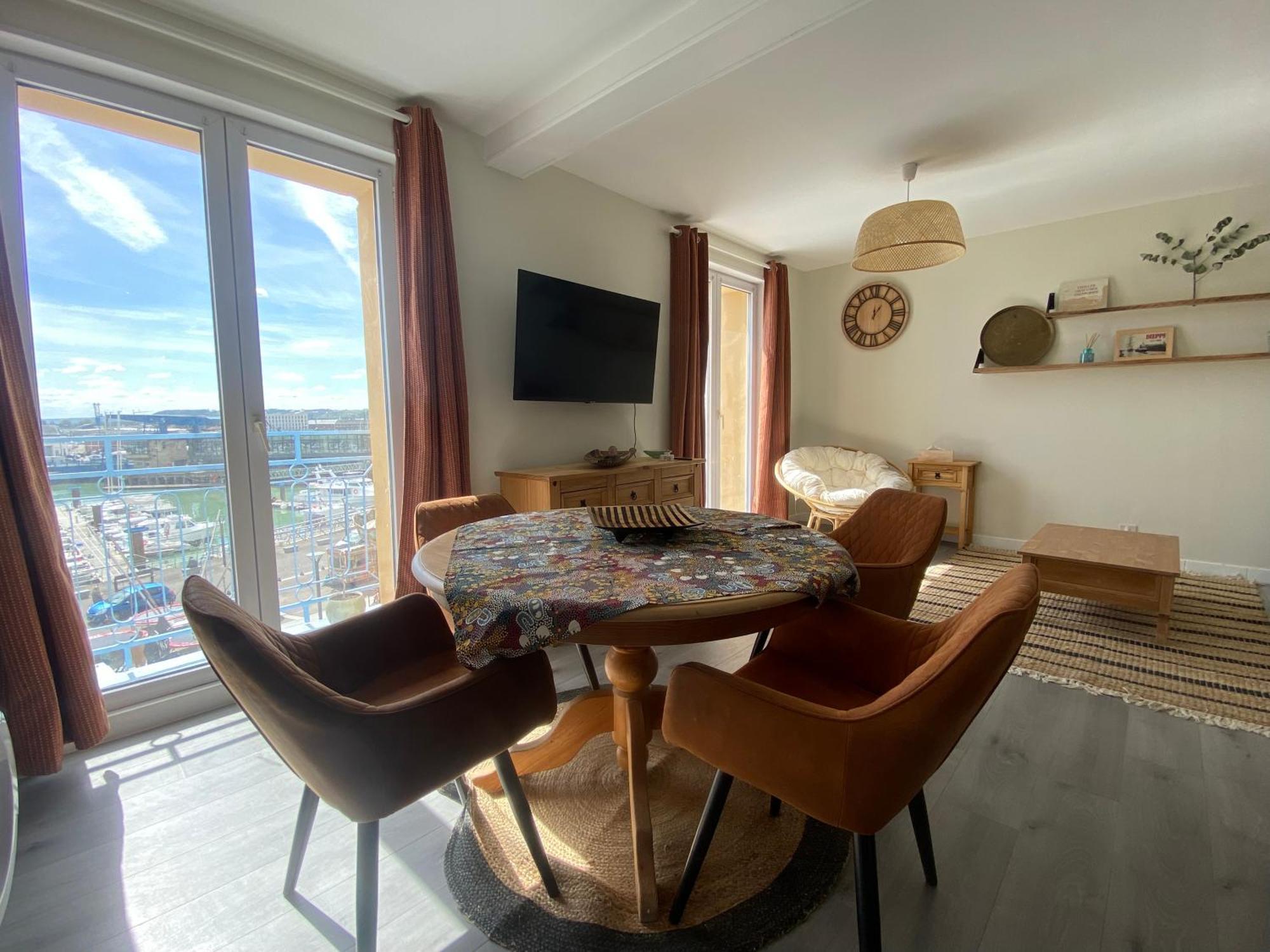 Etablissement 3 Etoiles Avec Ascenseur, 3 Appartements Lumineux Vue Port Avec Balcon, 200M De La Mer, Wifi Fibre, Tous Service Inclus Диеп Екстериор снимка