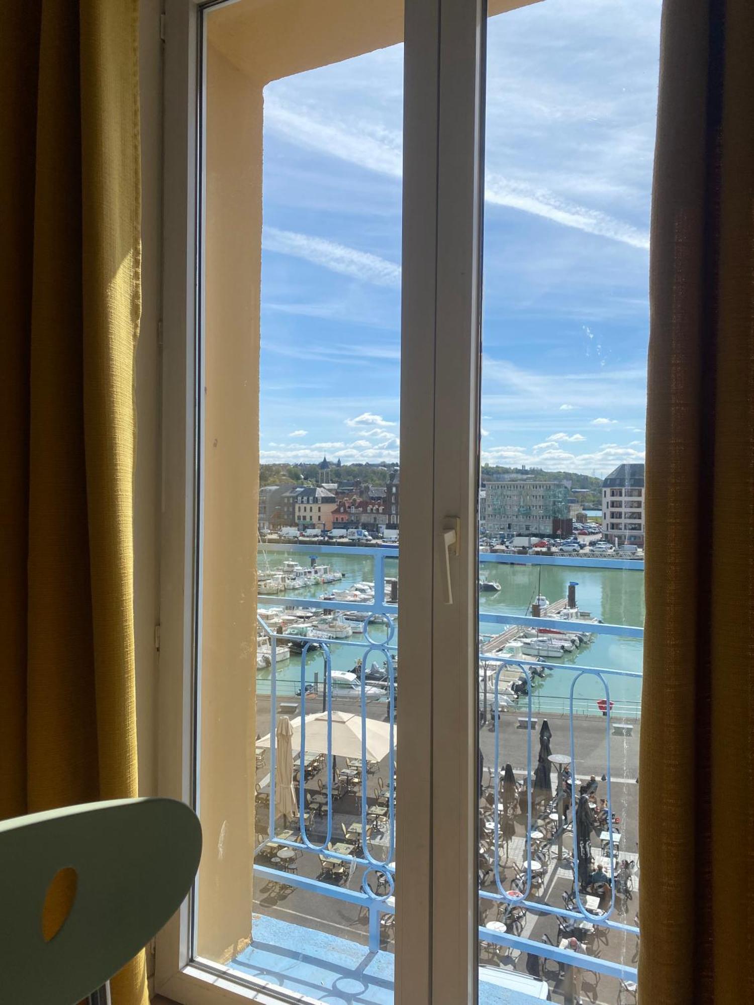Etablissement 3 Etoiles Avec Ascenseur, 3 Appartements Lumineux Vue Port Avec Balcon, 200M De La Mer, Wifi Fibre, Tous Service Inclus Диеп Екстериор снимка