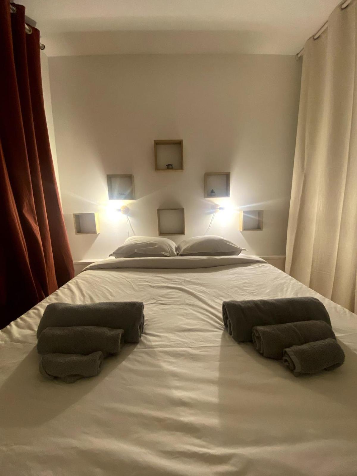 Etablissement 3 Etoiles Avec Ascenseur, 3 Appartements Lumineux Vue Port Avec Balcon, 200M De La Mer, Wifi Fibre, Tous Service Inclus Диеп Екстериор снимка
