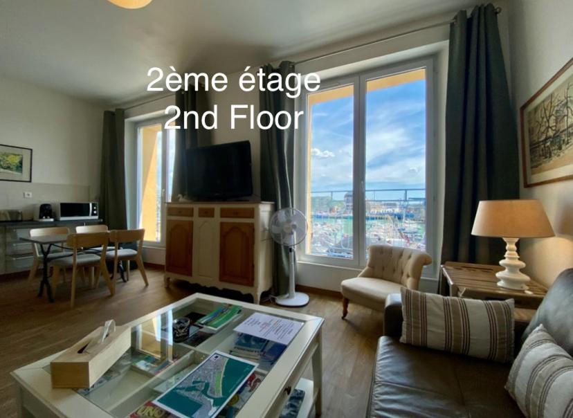 Etablissement 3 Etoiles Avec Ascenseur, 3 Appartements Lumineux Vue Port Avec Balcon, 200M De La Mer, Wifi Fibre, Tous Service Inclus Диеп Екстериор снимка