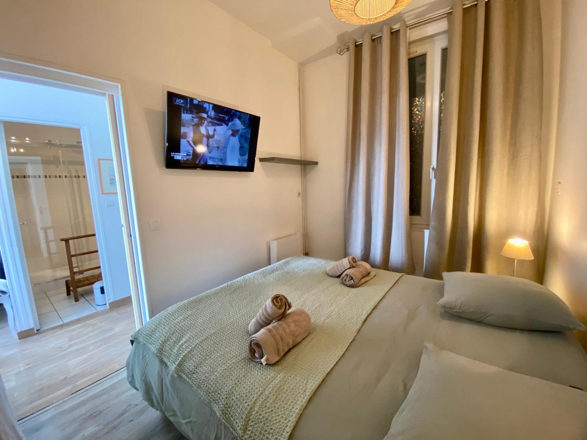 Etablissement 3 Etoiles Avec Ascenseur, 3 Appartements Lumineux Vue Port Avec Balcon, 200M De La Mer, Wifi Fibre, Tous Service Inclus Диеп Екстериор снимка